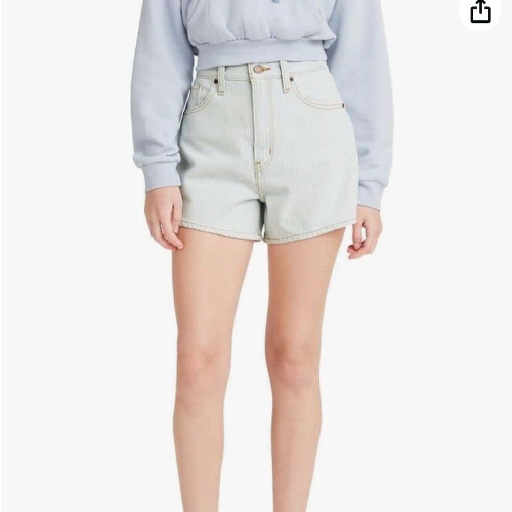 NWOT Levi’s light denim baggy loose wide high waist shorts